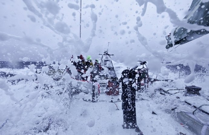 Duras Condiciones En El Groupama VOR 