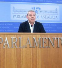 De la Chica afirma que el grupo socialista mantiene su posición sobre "responsabilidad política" de Guerrero en caso ERE