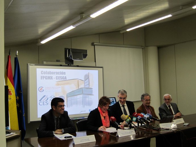 Conde durante el acto con el Cesga y la Fundación de Medicina Xenómica