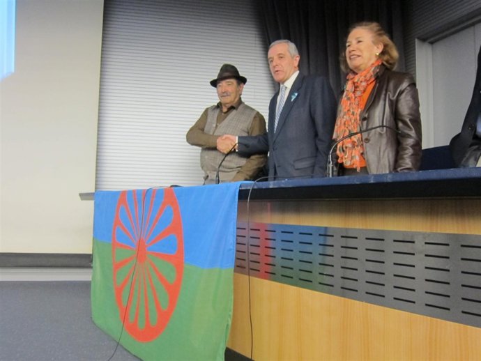 De izq. A drcha., José Martín-Mateos, Emilio Gutiérrez y Montserrat Gutiérrez