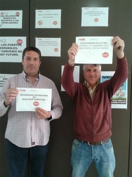 Dos trabajadores del Puerto de Alicante que participan en el encierro