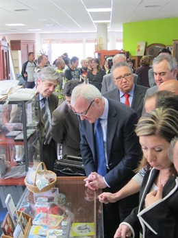 Inauguración de las nuevas instalaciones de la tienda de 'Traperos de Emaús'