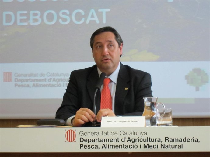 El conseller de Agricultura, Ganadería, Pesca y Medio Natural, J.M.Pelegrí