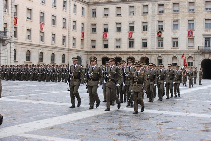 MILITARES  ,  ACADEMIA DE INFANTERIA