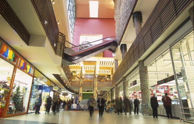 Centro comercial Luz del Tajo, interior