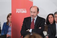 Rubalcaba expuso a Mas su propuesta de reforma constitucional 