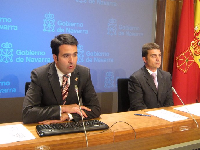 El consejero de Políticas Sociales Íñigo Alli y el director general Mariano Oto.