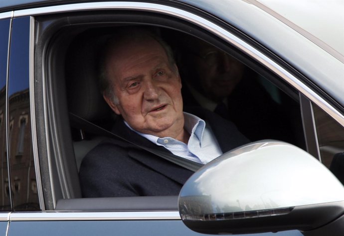 El Rey Juan Carlos sale de la clínica 