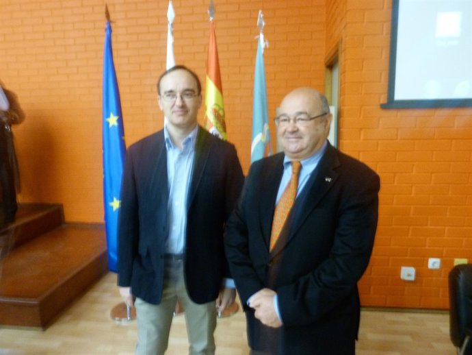 Angel Cobo con el rector