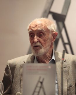 Escritor José Luis Sampedro