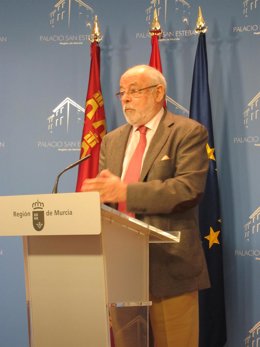 El presidente de la Autoridad Portuaria de Cartagena, Adrián Ángel Viudes