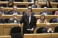 Rajoy insta a CiU a plantear en las Cortes los cambios legislativos si quiere hacer una consulta legal