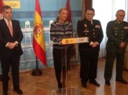 Enrique Núñez y la delegada del Gobierno en Madrid