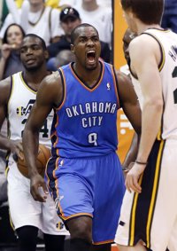 Los Thunder hacen un favor a los Lakers, los Grizzlies ganan y horrorosa noche de Ricky Rubio