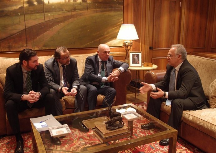 Una imagen de la reunión de Ceniceros y García-Calzada