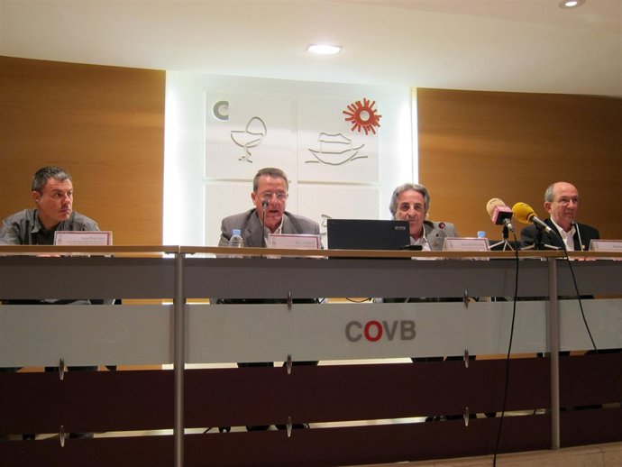 El Colegio de Veterinarios presenta una campaña de salud de las mascotas