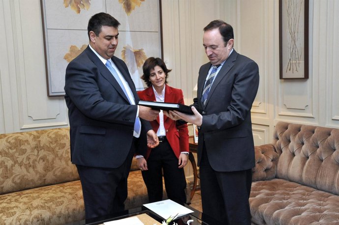 Pedro Sanz recibe a los responsables de la ONCE en La Rioja