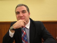 Bendodo califica de "una vuelta de tuerca más de IU al PSOE" el decreto de vivienda de la Junta de Andalucía