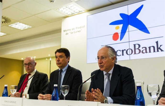 Conrado, González y Nin en la inauguración de la nueva sede