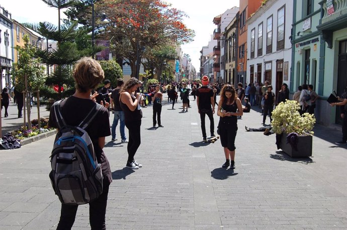 Miembros del Foro realizan una actividad en La Laguna