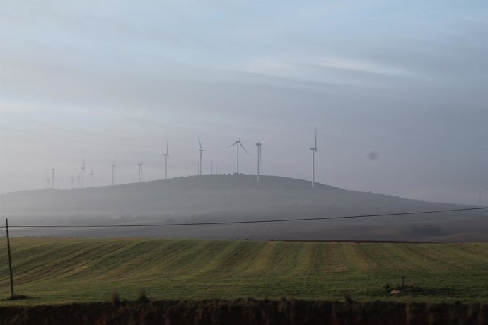 MOLINOS DE VIENTO, ENERGÍA EÓLICA RENOVABLE
