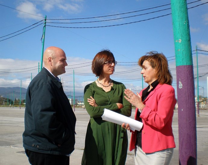 Los concejales del PSOE Sergio Brenes, María Gámez y Begoña Medina