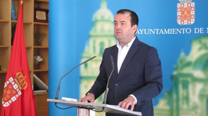 Javier Iniesta en rueda de prensa