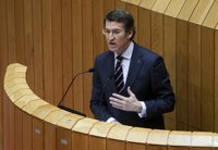 Feijóo recurre al "dinero" dado por el bipartito a firmas de Dorado frente a una oposición que pide su dimisión