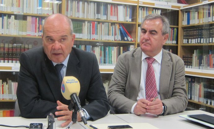 Chaves y González Tovar