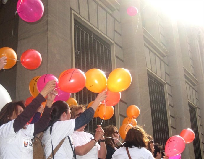 Suelta de globos a favor de la X Solidaria en la Declaración de la Renta
