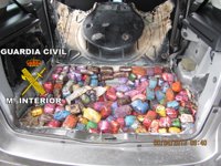 La Guardia Civil interviene en el puerto de Málaga 75,7 kilos de hachís y detiene a una persona