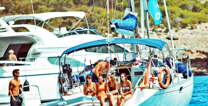 Velero en Ibiza y Formentera