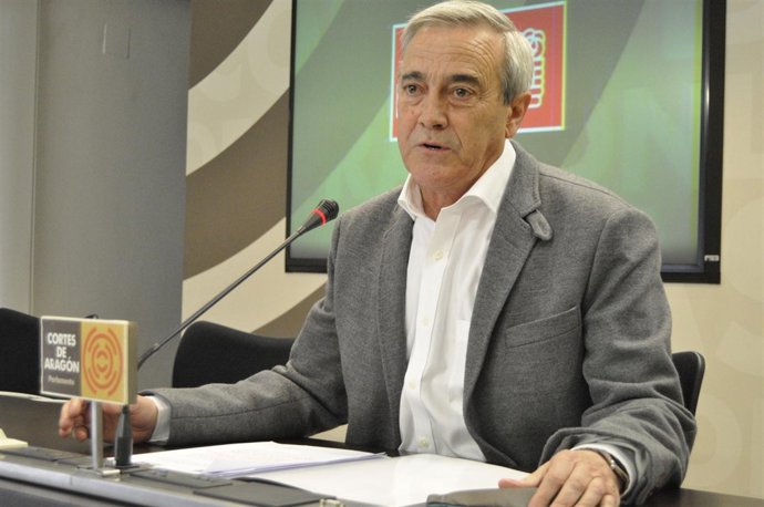 El portavoz del PSOE-Aragón, Javier Sada. 