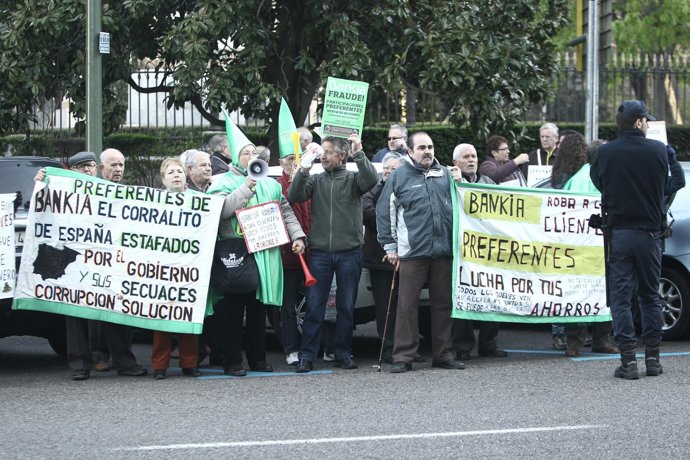 Protesta de afectados por preferentes de Bankia