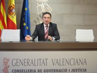 Castellano señala que Camps debe decir "qué quiere hacer" y ya resolverán los órganos del partido