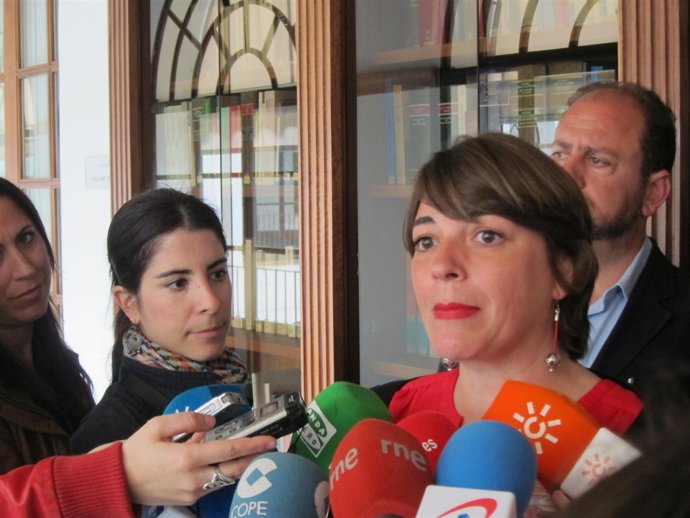 La consejera de Fomento y Vivienda, Elena Cortés