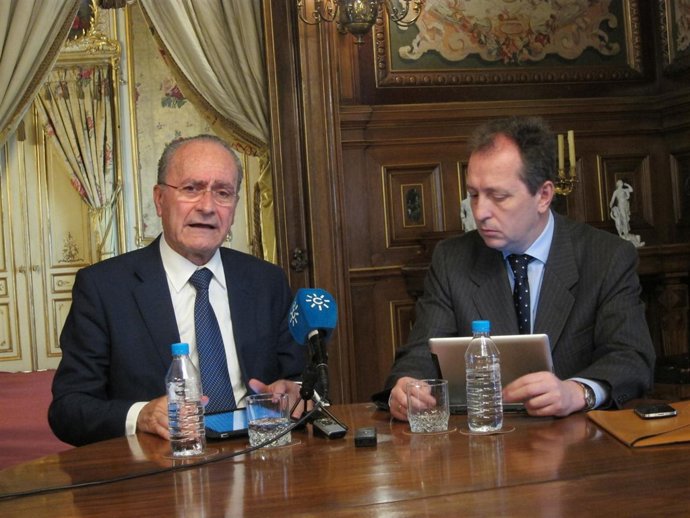 El alcalde de la ciudad, Francisco de la Torre, y el presidente del club, Málaga