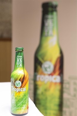 Edición limitada de botellas de Tropical dedicada al barrio de Vegueta