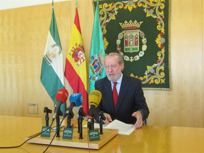 El presidente de la Diputación de Sevilla, Fernando Rodríguez Villalobos