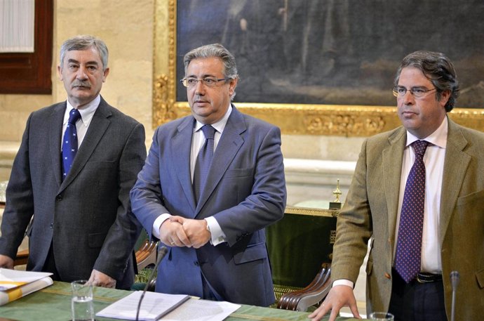 Zoido, junto a Cabello y Serrano