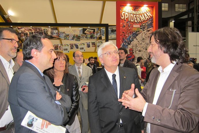 Mascarell y otras personalidades en el 31 Salón del Cómic de Barcelona