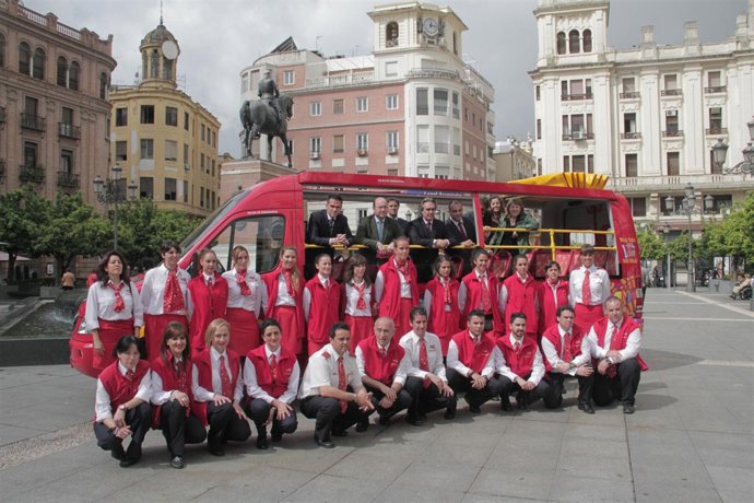 Nuevo microbus turístico