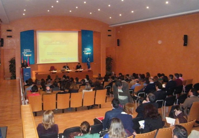 Jornada sobre la reforma laboral en la sede del Instituto de Estudios Cajasol