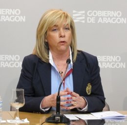 Consejera de Educación de Aragón, Dolores Serrat