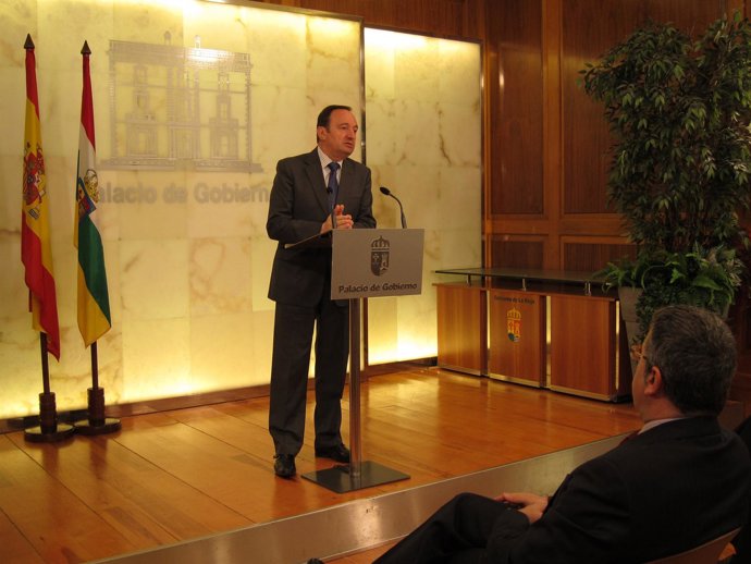 El presidente Sanz explica Plan de Obras y Servicios