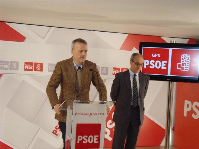 Camacho, junto a Reguera