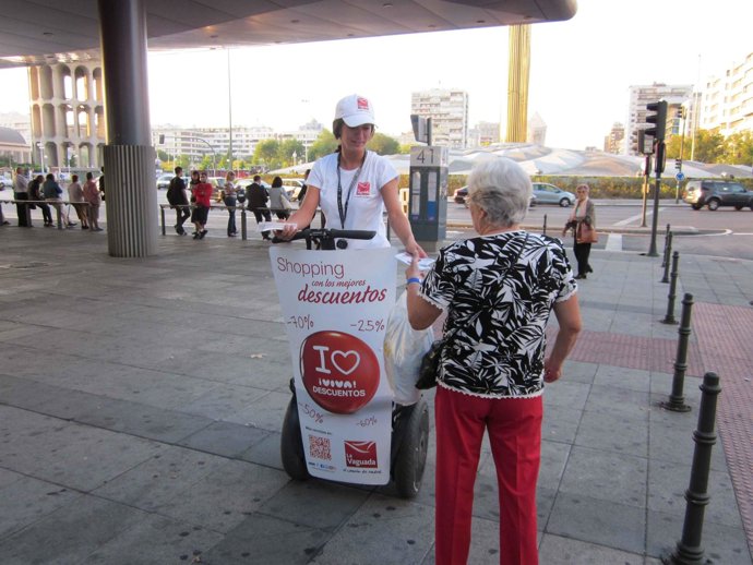 Reparto cupones descuento La Vaguada