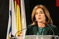 Botella arremete contra las "orejeras doctrinales", que no ayudan a quienes estaban desahuciados antes de entrar en casa