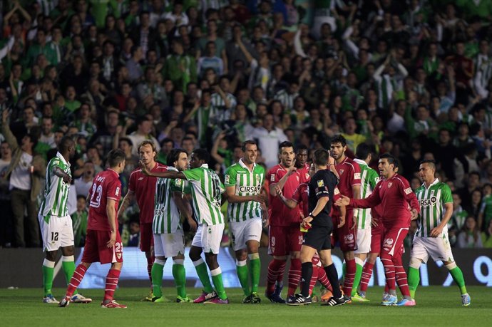 Betis y Sevilla empatan en el derbi andaluz