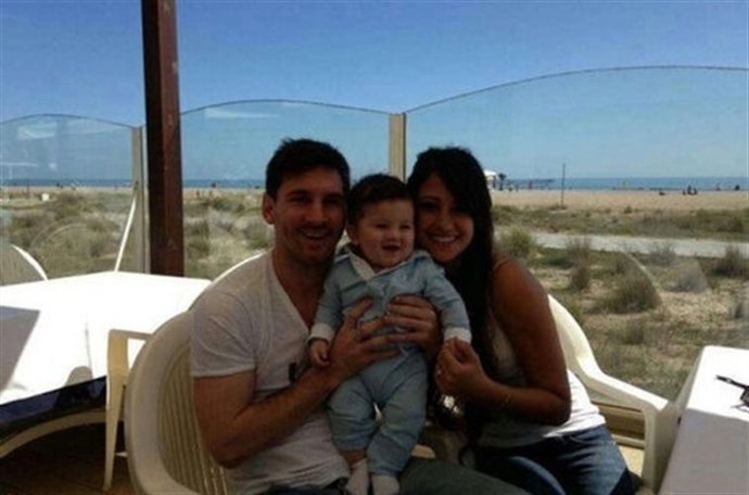 Leo Messi con su hijo